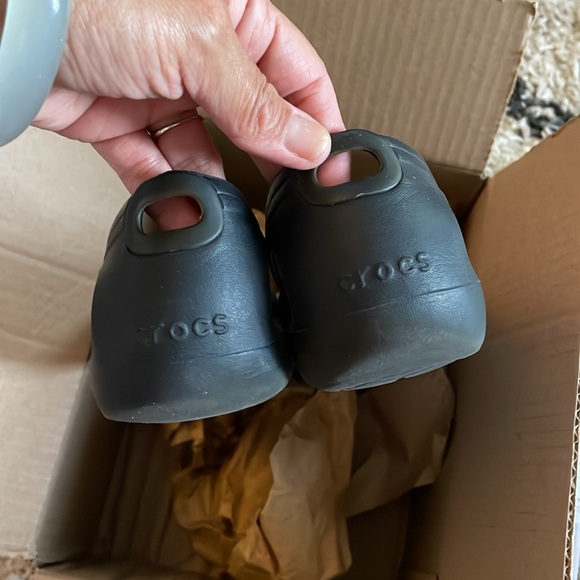 Women’s slip on crocs - Picture 3 of 8